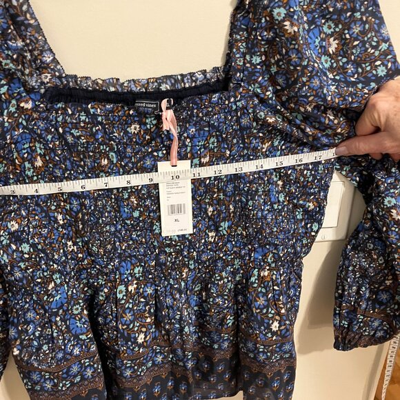 Vineyard Vines Floral Square Neck Long Sleeved Top in XL with Tags - Picture 3 of 5